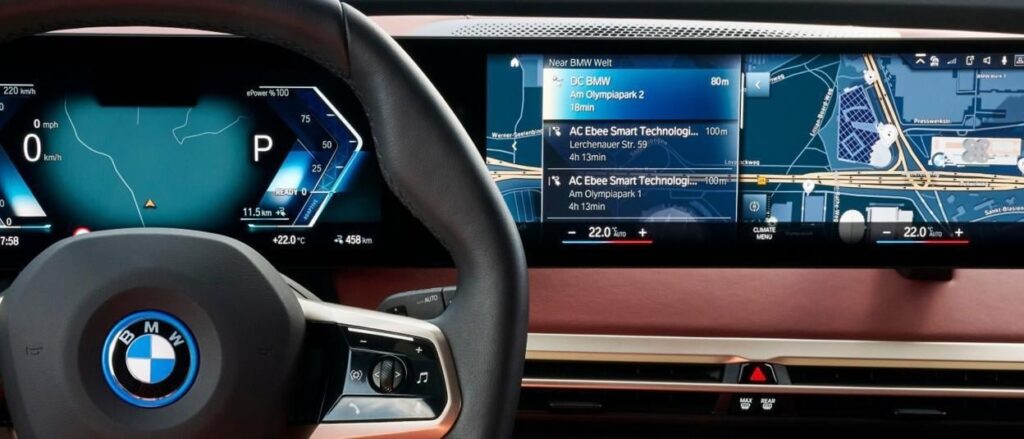 Built-In Navigation vs Phone Navigation: Which Is More Reliable in 2025? how many of you actually use you